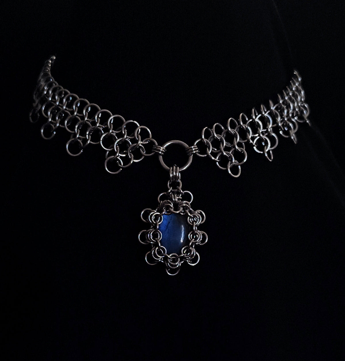 Colliers-en-Pierre-Naturelle La Vouivre Jewellery