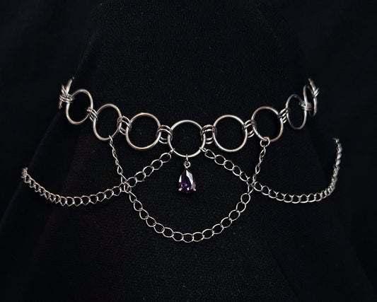 Collier en Anneaux et Petites Chaînes Entrecroisées avec Pierre Violette La Vouivre Jewellery
