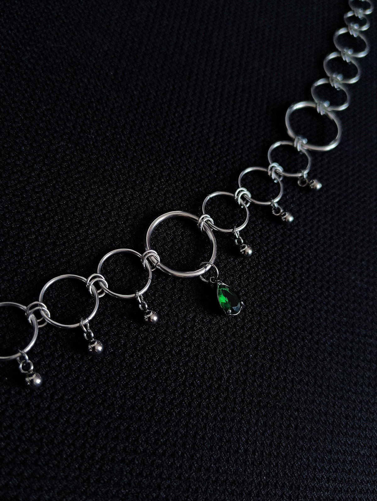 Collier en Anneaux avec Pierre Colorée La Vouivre Jewellery