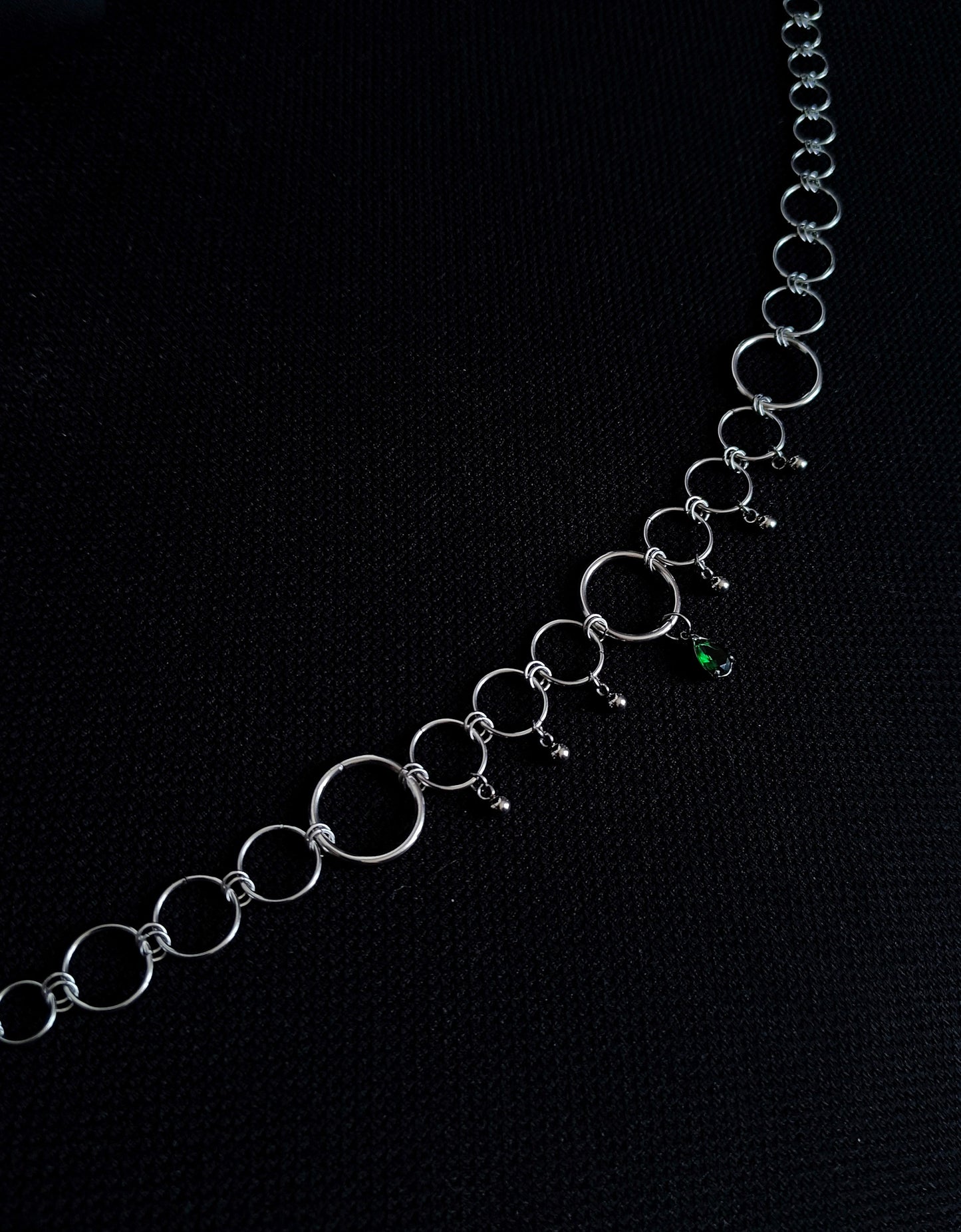 Collier en Anneaux avec Pierre Colorée La Vouivre Jewellery